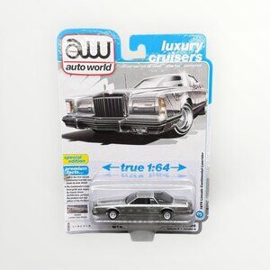 Auto World 1979 Lincoln Continental Lowrider Silver Metallic 1:64 True Scale